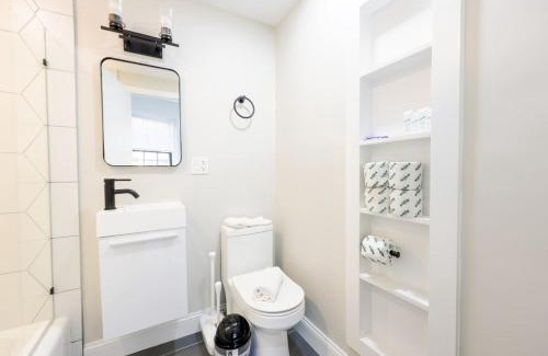 Prudential - St. Botolph Apartment | Vibrant Studio in Prudential Area