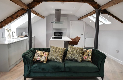 Leamington Spa Apartment | Victoria Colonnade ApartHotel