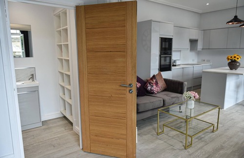Leamington Spa Apartment | Victoria Colonnade ApartHotel