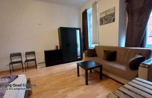 Rudolfsheim-Funfhaus Apartment | Vienna Center Studio