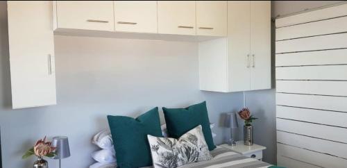 St. Helena Bay Apartment | View on the Bay 7 Pinta Crescent