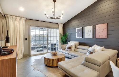 Lake Ozark Apartment | Views and Pool Access Luxurious Lake Ozark Condo