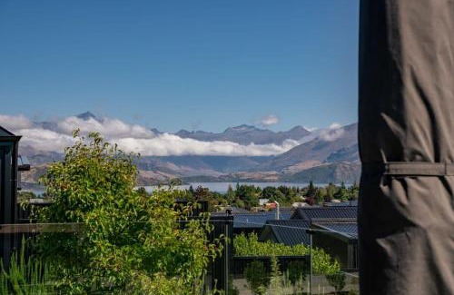 Wanaka House | Views on Farrant