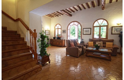Sant Rafael de Sa Creu Villa | Villa Nieves is a beautiful villa set in a rural location yet it is still only a 5 minute drive from San Antonio and San Rafael