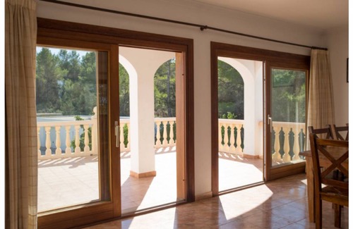 Cala de Bou Villa | Villa Can Vincent is a large villa and pool located on the outskirts of San Antonio Bay