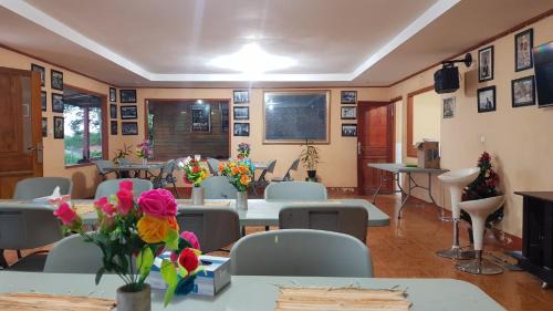 Manggarai Hotel | Villa Alam Flores Mbohang Ruteng Mitra RedDoorz