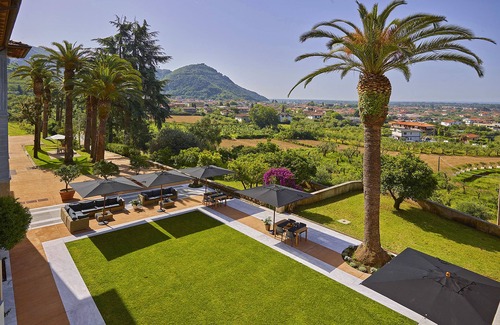 Montignoso House | Villa Alberico - Suite F With Shared Pool
