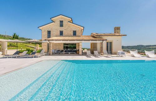 Potenza Picena Villa | Villa Amore di Ada - Modern Design Villa - AirCo, Private Pool & Near The Beach
