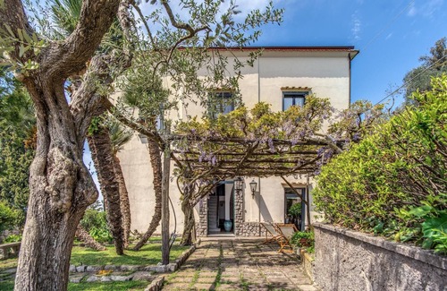Schiazzano Villa | Villa Aragona in Massa Lubrense