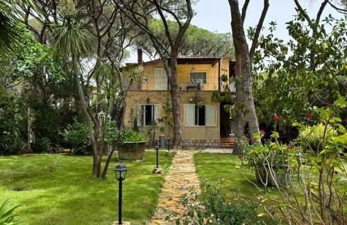 Santa Margherita di Pula Apartment | Villa Aurelia, 70m from the sea