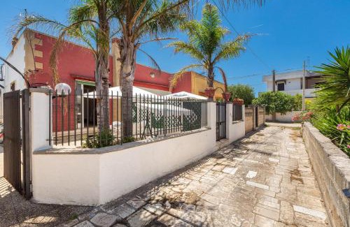 Porto Cesareo House | Villa Aurora by BarbarHouse