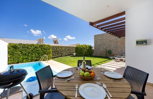 Sagres Villa | Villa Back Loop