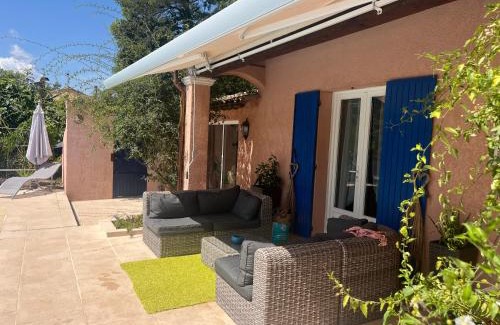Bagnols-en-Foret Villa | Villa Bagnols en forêt