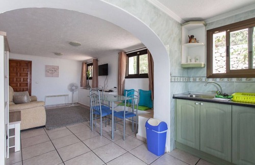 Benissa Coast Apartment | Villa Bougainvillea, Apt B (sleeps 2, 1 bedroom)
