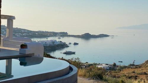 Psarou House | Villa Camelia 2 - Psarou View - Private pool and Jacuzzi