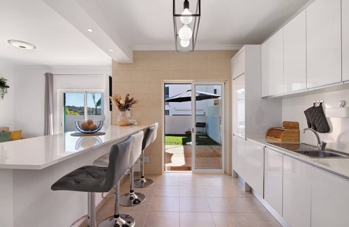 Silves Villa | Villa 'Casa Barros' with Mountain View, Wi-Fi and Air Conditioning