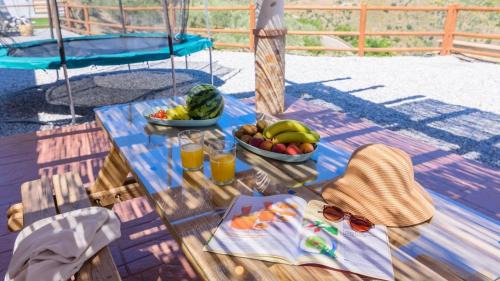 Archez House | Villa Cinco Soles Árchez by Ruralidays