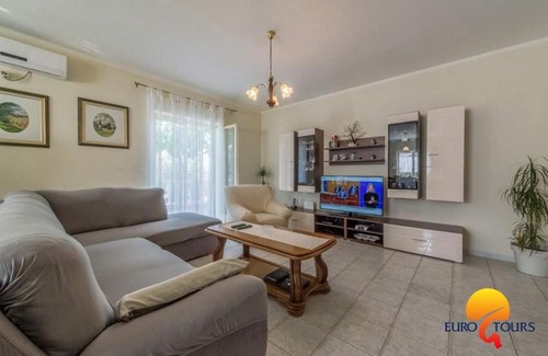 Brodarica Apartment | Villa Dajana