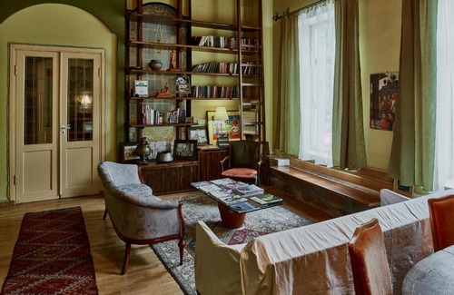 Kentron Hotel | Villa Delenda