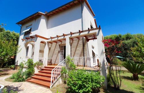 San Vincenzo Villa | Villa Dolce Vita
