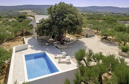 Praznica Villa | Villa Dubrava in Pučišća - Haus für 5-7 Personen