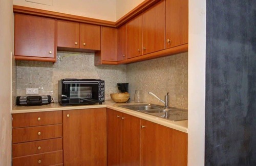 Maleme Apartment | Villa Elias 2BR Lower Apt with Pool