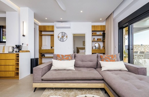 Mariou Villa | Villa Elysian is a spacious villa for 8 people