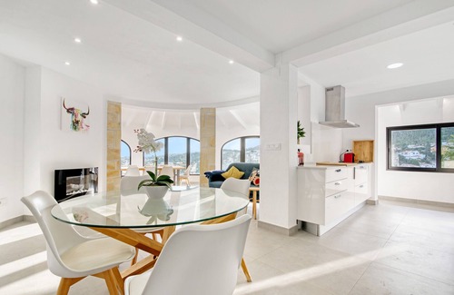 Denia Villa | Villa 'Ericito' with Private Pool, Wi-Fi and Air Conditioning