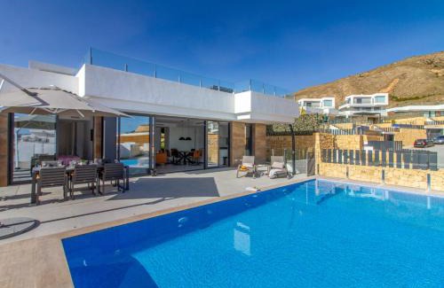 Finestrat Villa | Villa Esmeralda 20 by BookaParadise