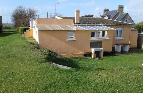 Saint-Germain-de-Varreville House | villa Les Pieds Dans l'Eau sur les plages du débarquement
