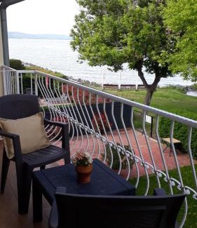 Balatonboglar Apartment | Villa Gabriella - Vízparti