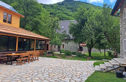 Theth Bed & Breakfast | Villa Gjeçaj Guesthouse and Restaurant