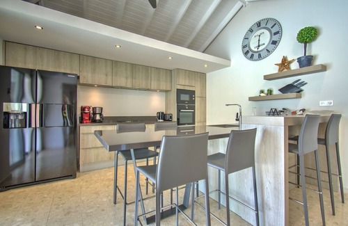 Plum Bay House | Villa Grenadine Dans le Domaine des Terres Basses à 3 Minutes de la Plage