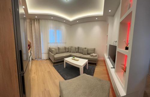 Merano House | Villa Hajdi Q & U