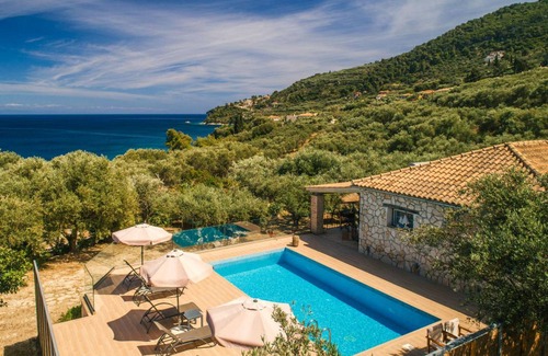 Marathias Villa | Villa Helona with private pool
