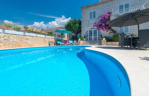 Pile Villa | Villa Ida