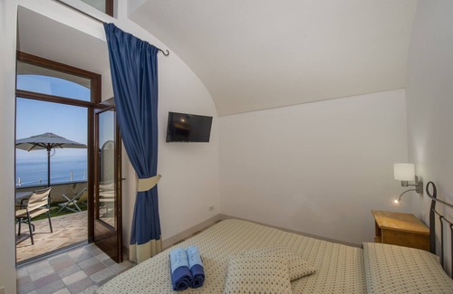 Praiano Bed & Breakfast | Villa il Frantoio and Lilmar