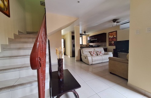 Comunidad Villa | Villa in a Quiet and Safe Residential Area for 6 people.