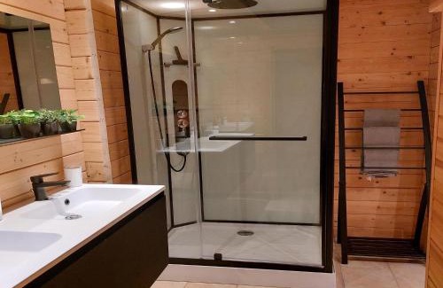 Markelo House | Villa in Forest with Private Sauna