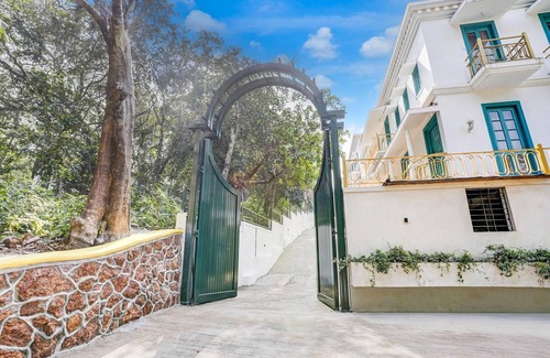Siolim Villa | Villa in Goa Near Morjim Beach