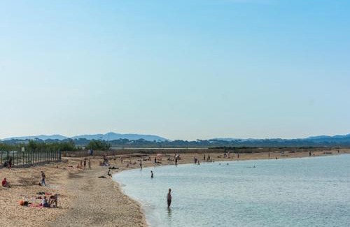Hyeres Villa | Villa in Hyères near Beach & Pool