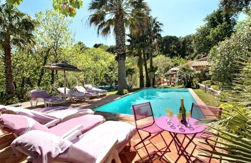 La Garde-Freinet House | Villa in the heart of chestnut groves