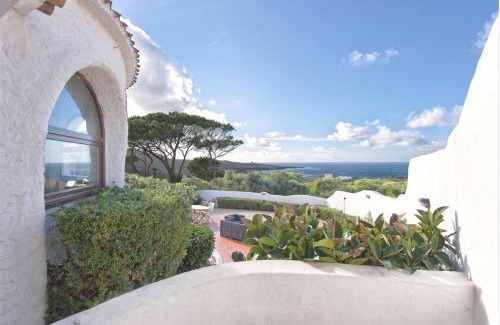Trinita d'Agultu e Vignola Villa | Villa Isola Rossa