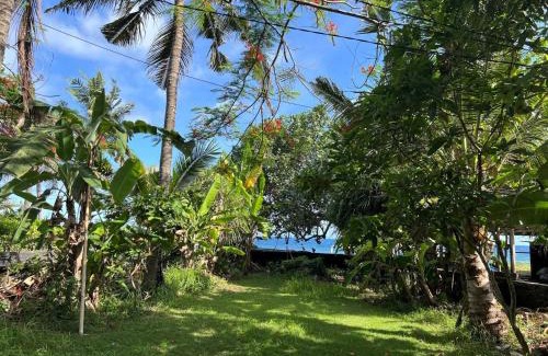 Jasri House | Villa Jasri Point - Beachfront Villa close to surf