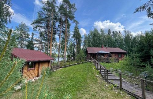 Lotjola Villa | Villa Joutsen with jacuzzi