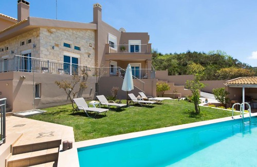 Kare Villa | Villa Kleanthi