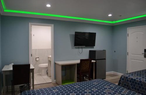 Pacoima Hotel | Villa Las Palmas Motel
