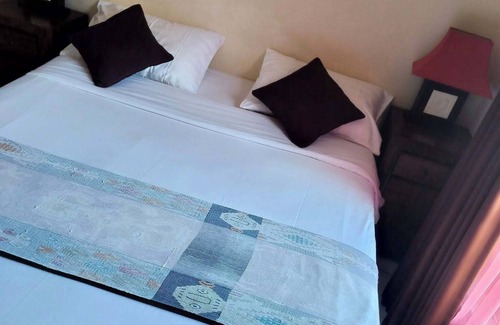 Batubelig House | Villa Layang Bulan for men