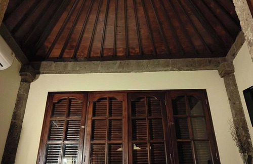Batubelig House | Villa Layang Bulan for men