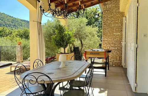 Rougiers Villa | Villa les Restanques * Swimming pool & Petanque in Provence